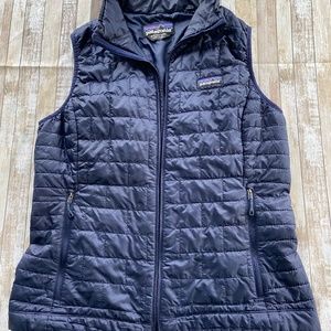 Patagonia Classic NAVY Nano Puff Vest